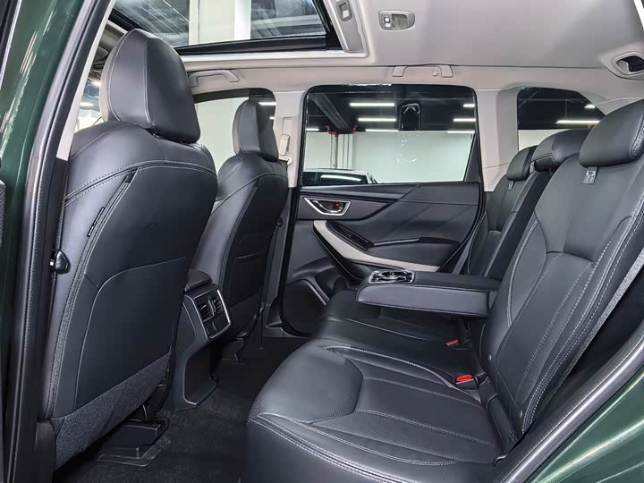 Фото 9 - Subaru Forester