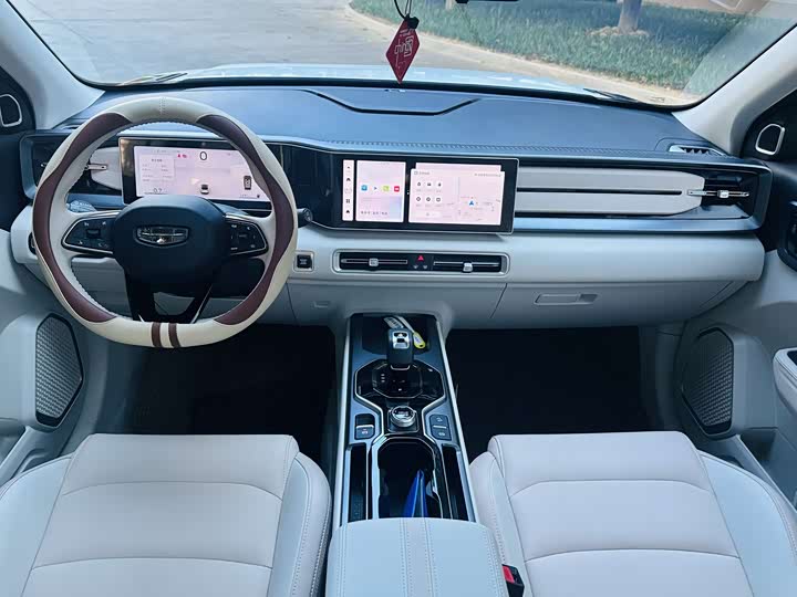 Фото 7 - Geely Icon