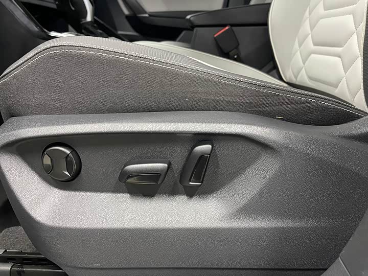 Фото 9 - Volkswagen Tayron