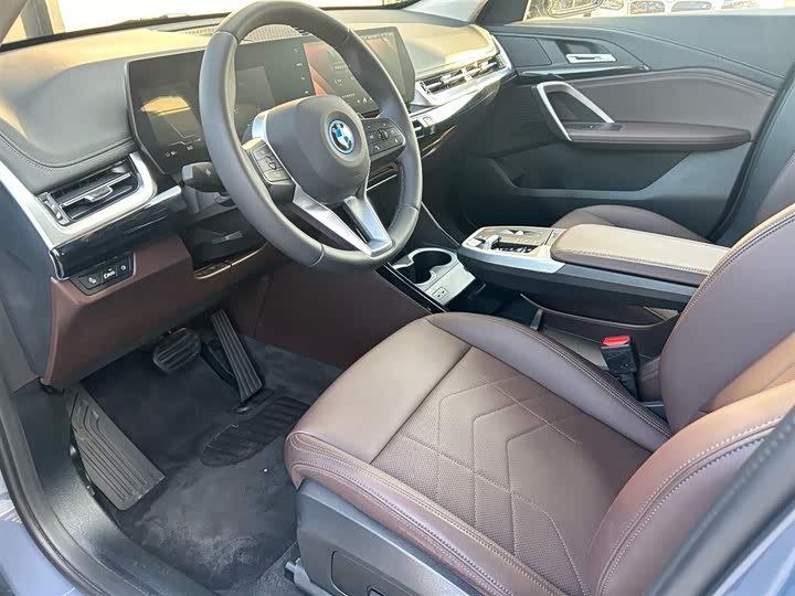 Фото 9 - BMW iX1