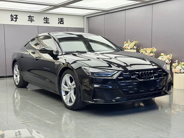 Фото 3 - Audi A7L