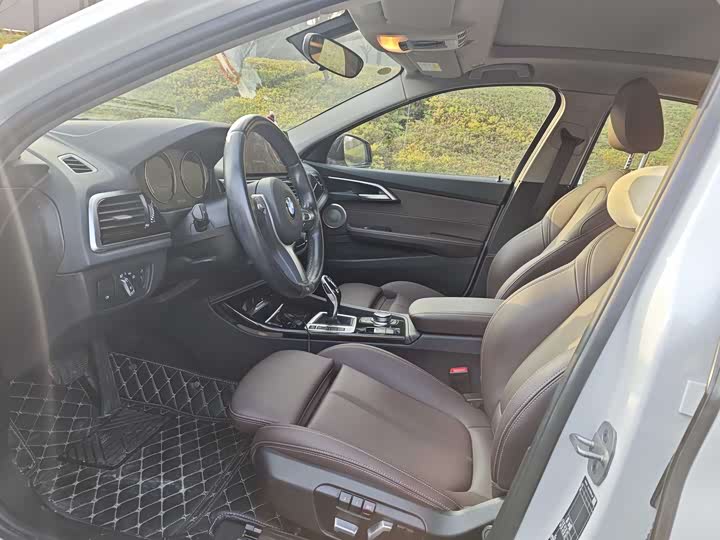 Фото 2 - BMW 1 Series