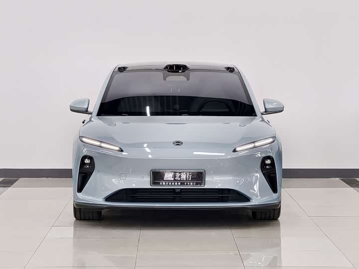 Фото 2 - Nio ET5