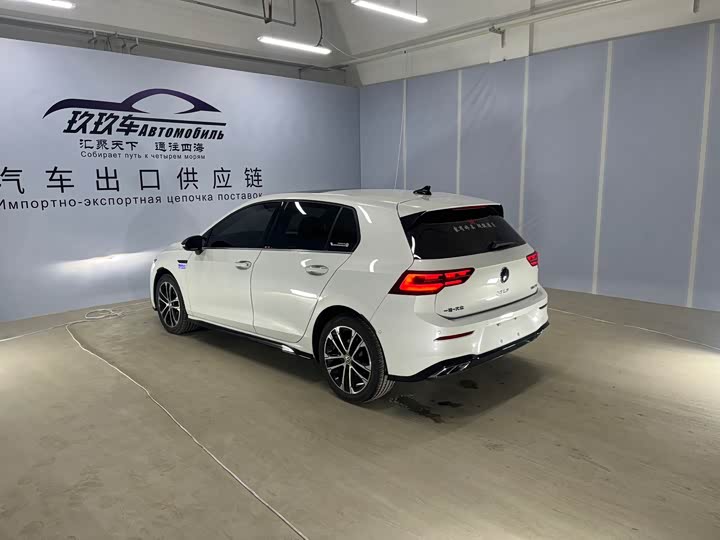 Фото 6 - Volkswagen Golf