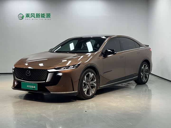 Фото 2 - Mazda EZ-6