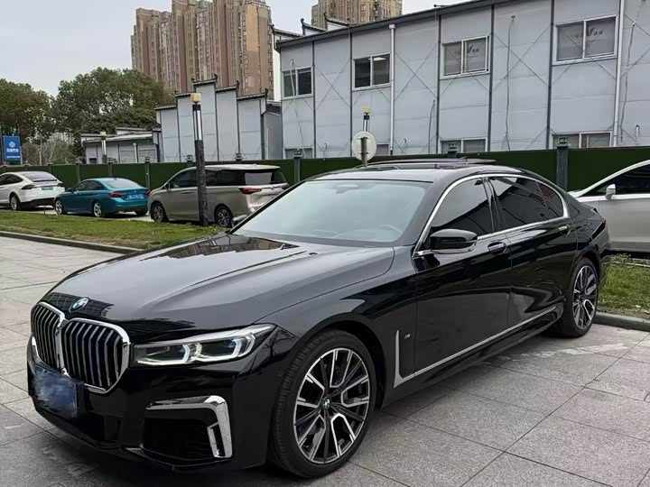 Фото 1 - BMW 7 Series