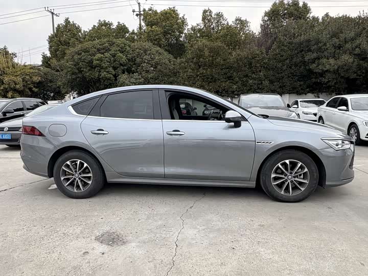 Фото 4 - BYD Qin Plus