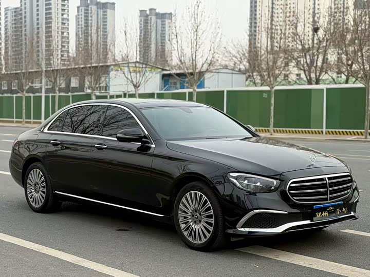 Photo 3 - Mercedes-Benz E-Class