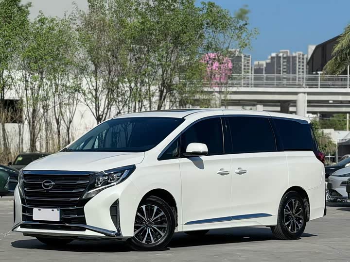 Фото 1 - GAC Trumpchi M8