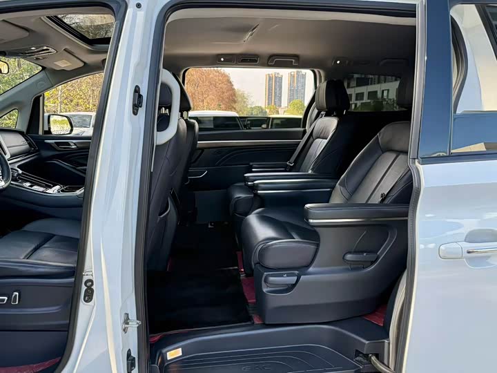 Фото 6 - GAC Trumpchi M8