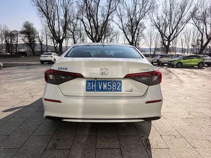 Фото 4 - Honda Civic