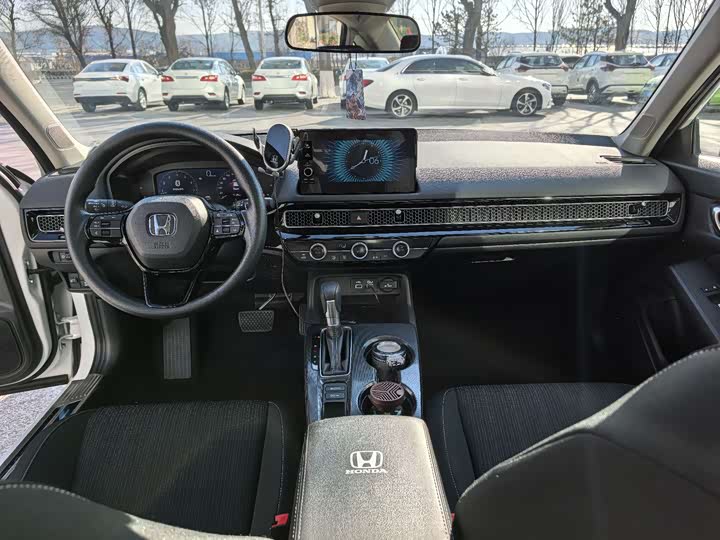 Фото 8 - Honda Civic