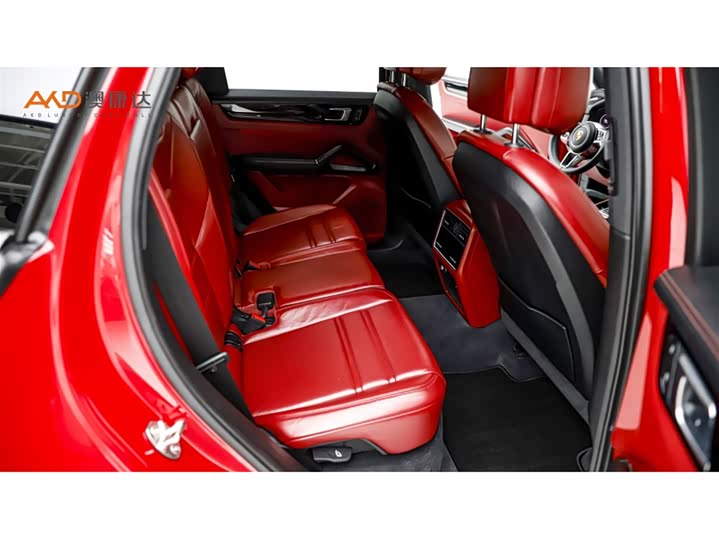 Фото 8 - Porsche Cayenne