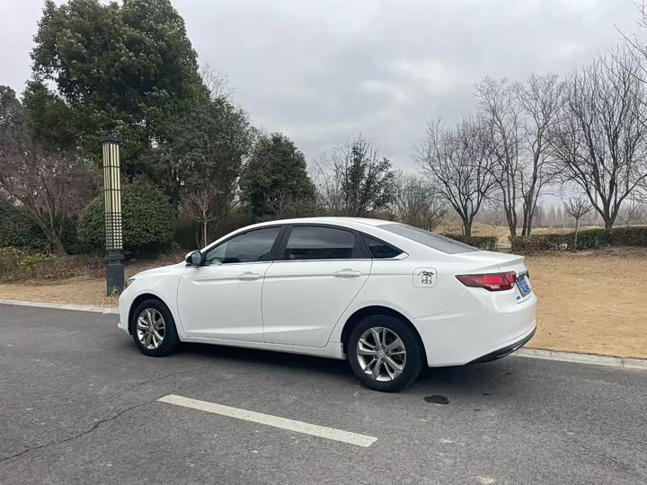 Фото 7 - Geely Emgrand GL