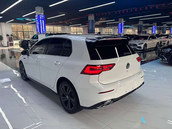 Фото 9 - Volkswagen Golf