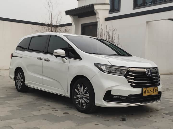 Фото 3 - Honda Odyssey