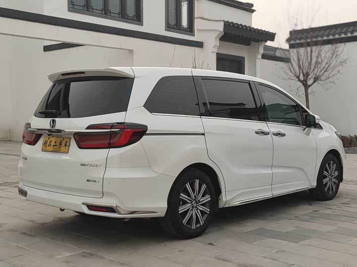 Фото 7 - Honda Odyssey