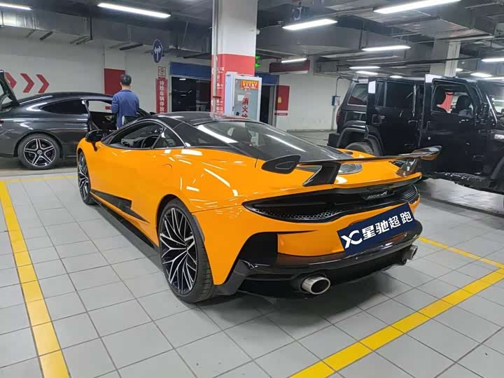 Фото 4 - McLaren GT