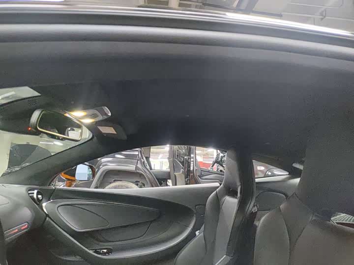 Фото 8 - McLaren GT