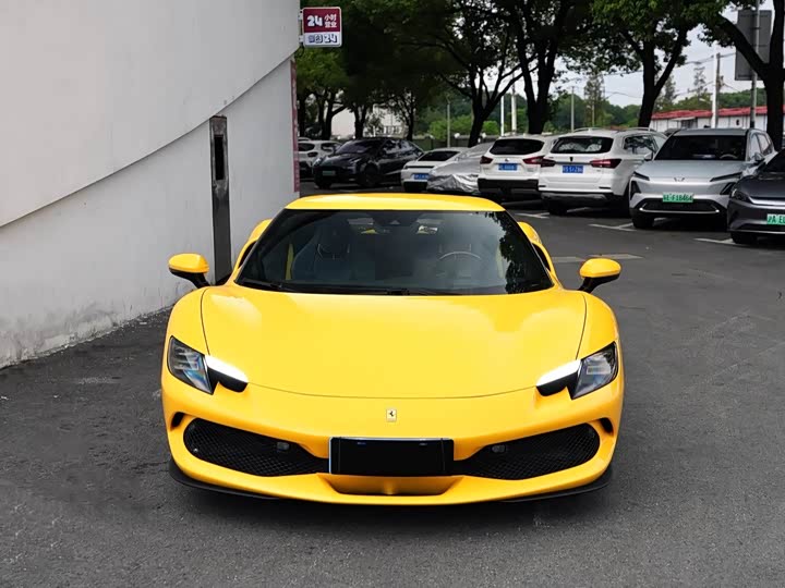 Фото 4 - Ferrari 296