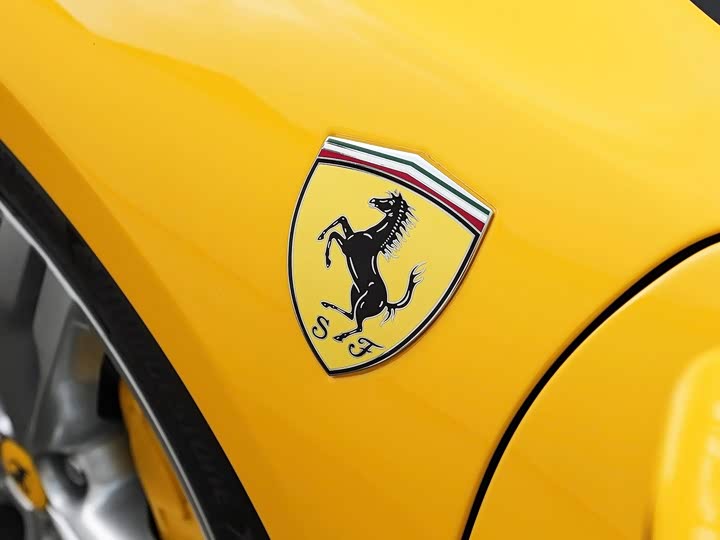 Фото 6 - Ferrari 296