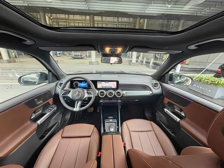 Фото 8 - Mercedes-Benz GLB-Class