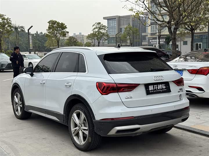 Фото 9 - Audi Q3