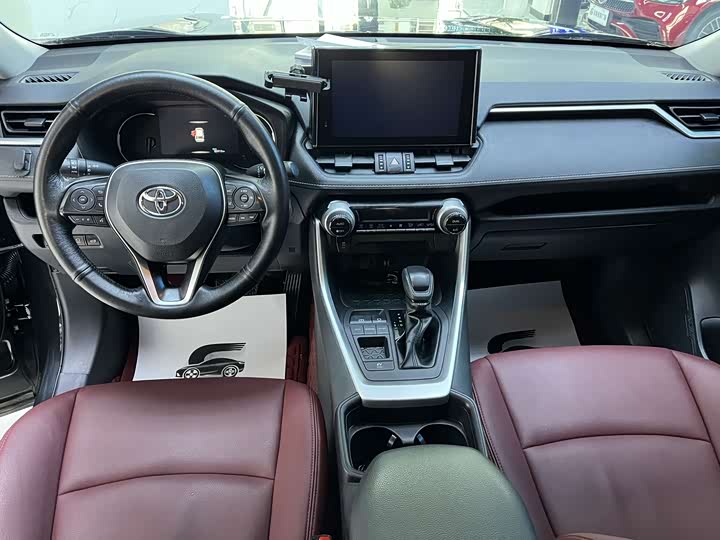 Фото 6 - Toyota RAV4 Hybrid