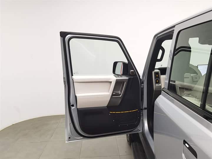 Фото 8 - Chery iCar V23