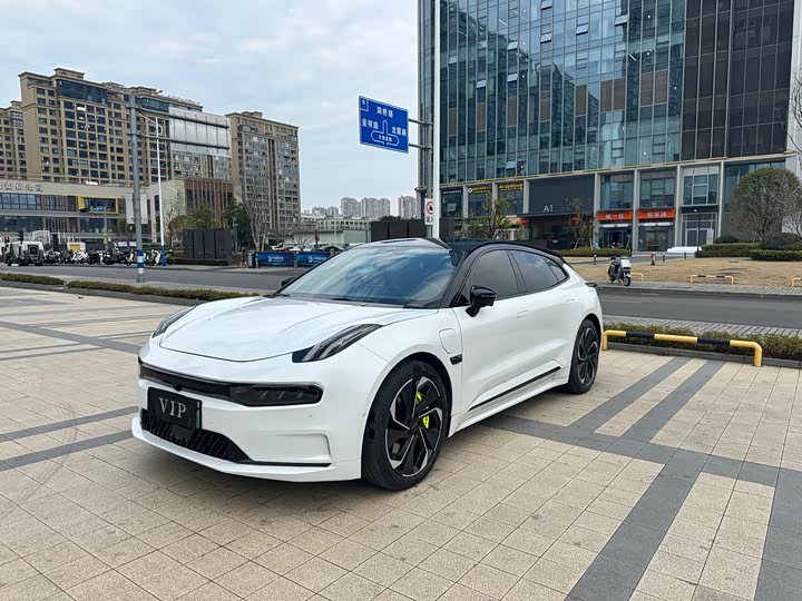 Фото 3 - Zeekr 001