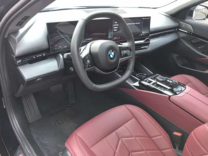 Фото 8 - BMW 5 Series