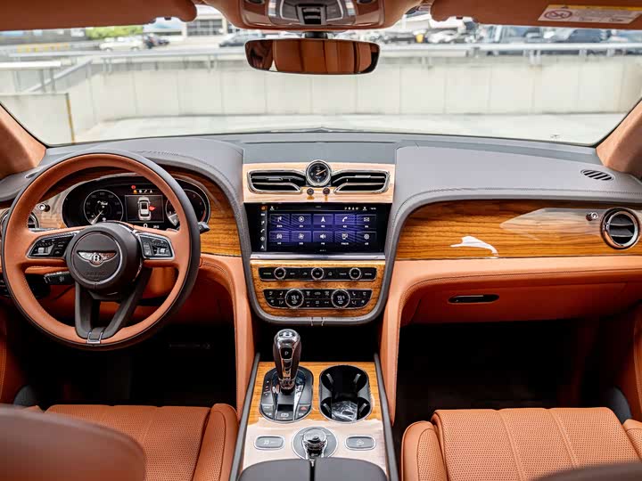 Фото 9 - Bentley Bentayga