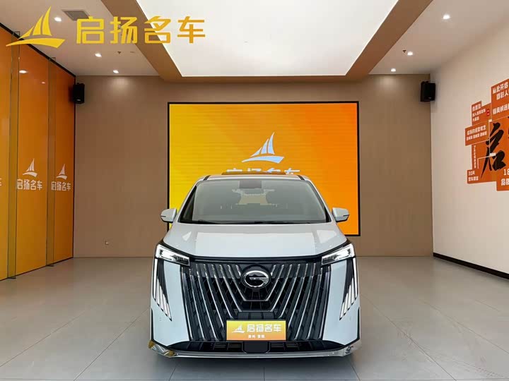 Фото 2 - GAC Trumpchi M8