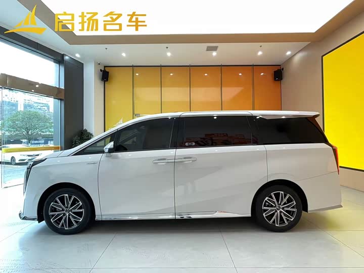 Фото 4 - GAC Trumpchi M8