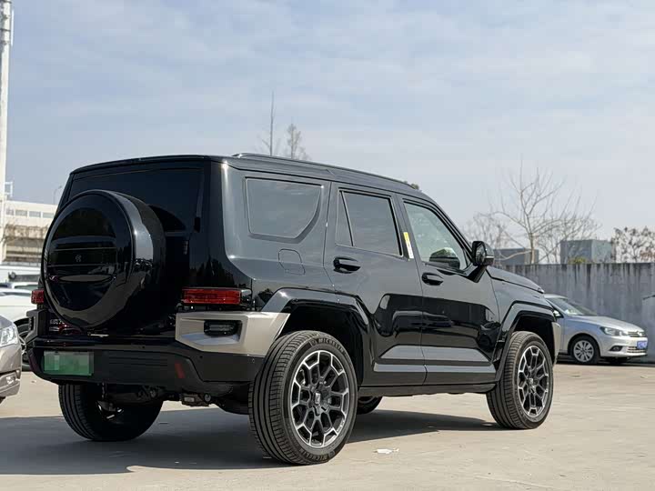 Фото 4 - Tank 700 Hybrid