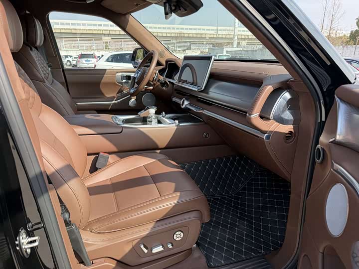 Фото 6 - Tank 700 Hybrid