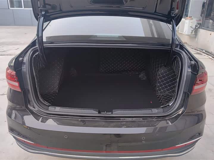 Фото 4 - Volkswagen Lavida