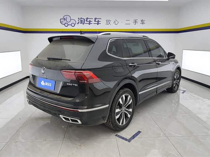 Фото 3 - Volkswagen Tiguan L Pro