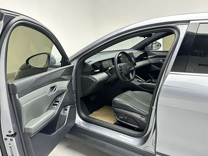 Фото 9 - BYD Qin L