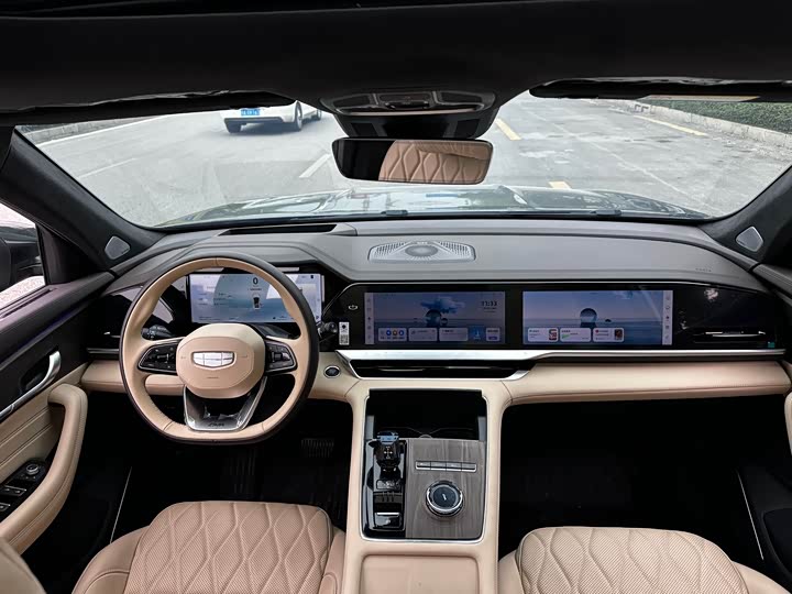 Photo 5 - Geely Monjaro