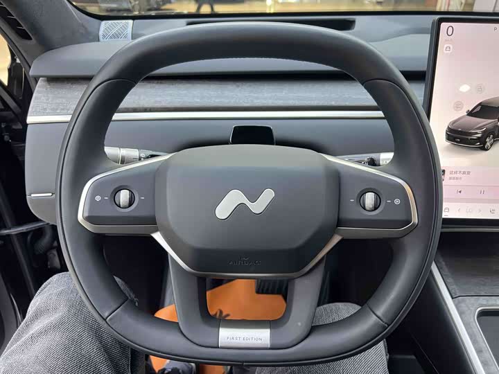 Фото 9 - Nio Onvo L90