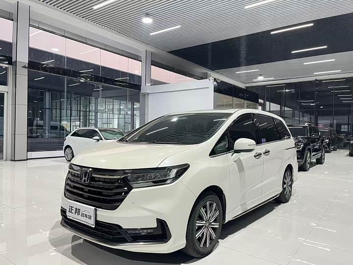 Фото 1 - Honda Odyssey