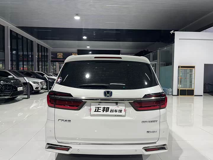 Фото 4 - Honda Odyssey