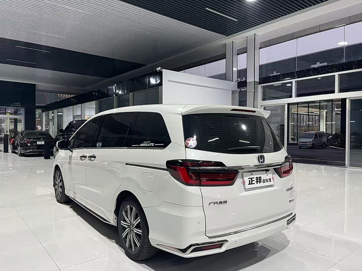 Фото 5 - Honda Odyssey