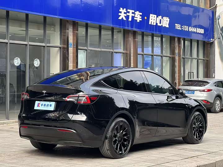 Фото 4 - Tesla Model Y