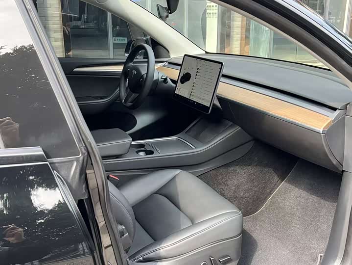 Фото 5 - Tesla Model Y