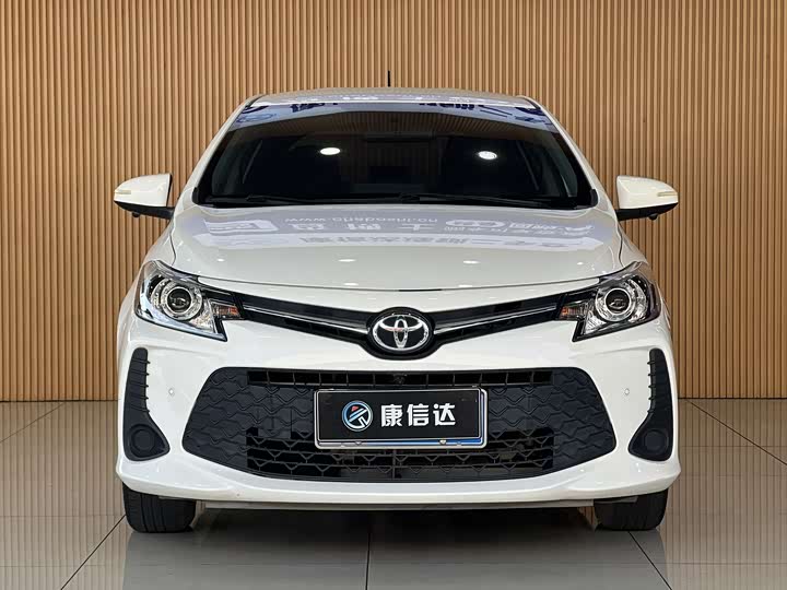 Фото 2 - Toyota Vios FS