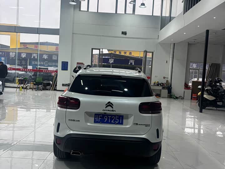 Фото 4 - Citroen C5 Aircross 2023