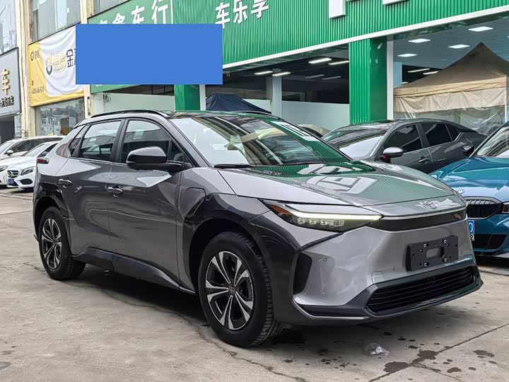 Фото 3 - Toyota bZ4X