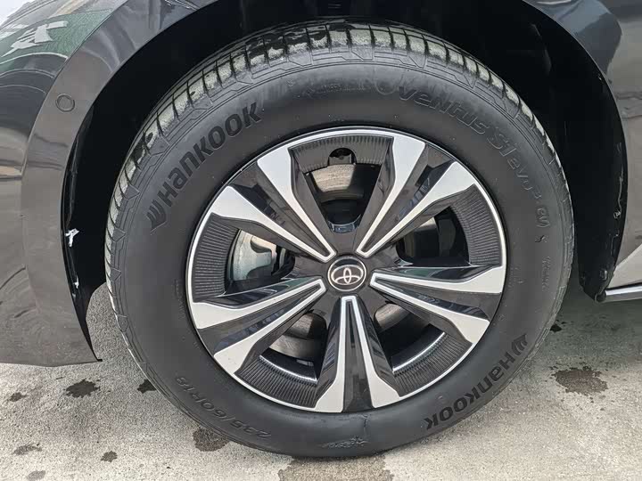 Фото 5 - Toyota bZ4X